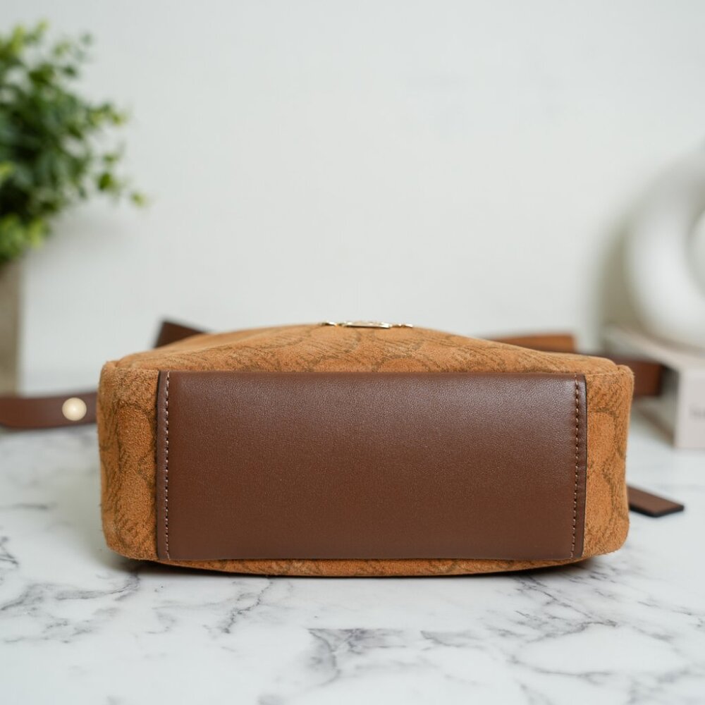 Coach CCE16 Hadley Mini Crossbody Bag In Signature Suede in Caramel NWT - Picture 5 of 13
